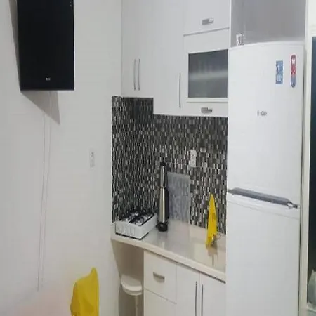 Kusadasi/Davutlar Havuzlu Sitede Kiralik Daire *