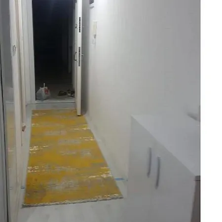 Kusadasi/Davutlar Havuzlu Sitede Kiralik Daire